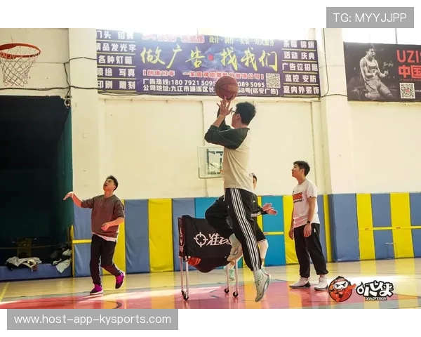 世界篮球学院在教练培养中注重实践与理论并重提高教学效果,世界上最好的篮球教练 世界篮球学院在教练培养中注重实践与理论并重提高教学效果,世界上最好的篮球教练